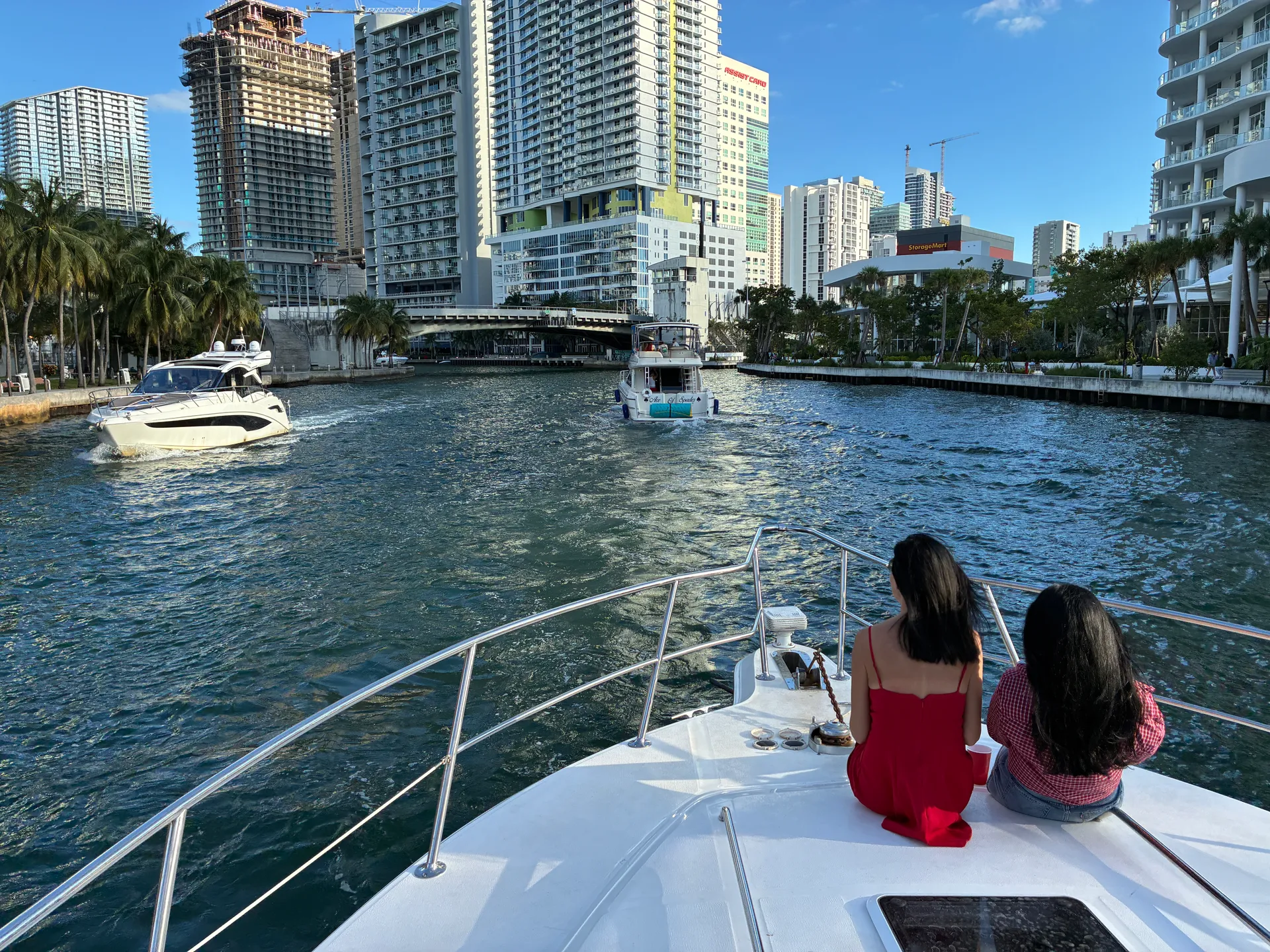 Sea Ray 50ft Sundancer Luxury Yacht Charter – Miami