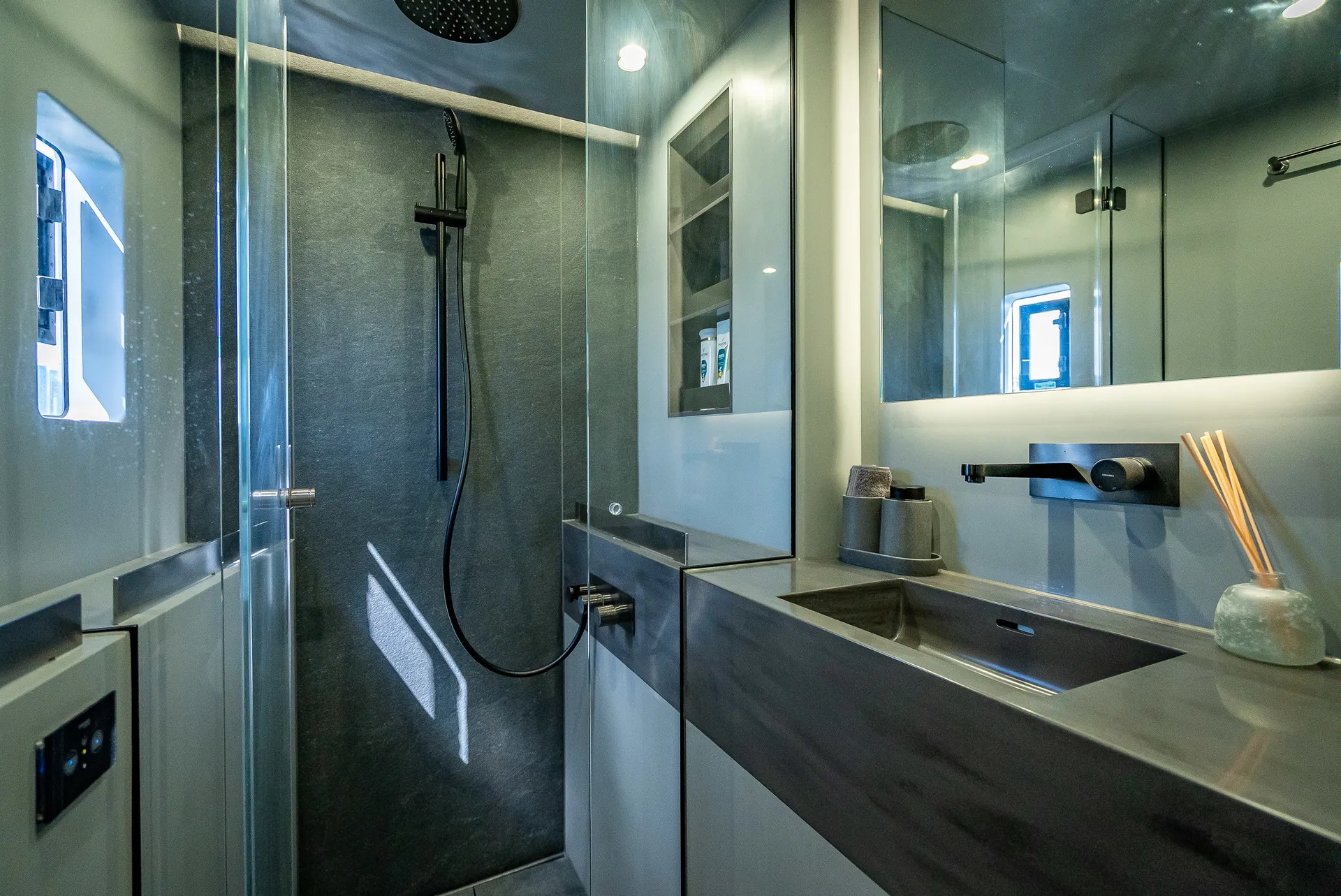 70' Sunreef 2026 with Jacuzzi