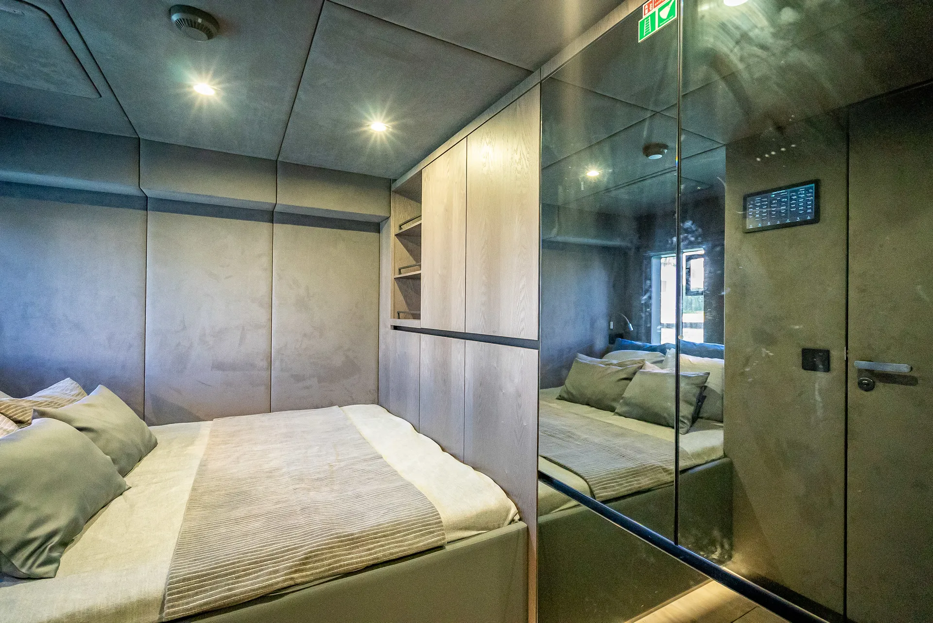 70' Sunreef 2026 with Jacuzzi