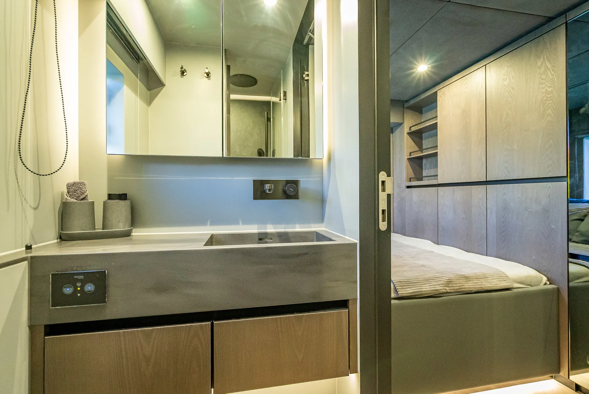 70' Sunreef 2026 with Jacuzzi