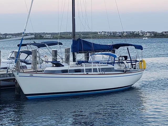 Rent a PEARSON cruiser in Port Jefferson, NY near me