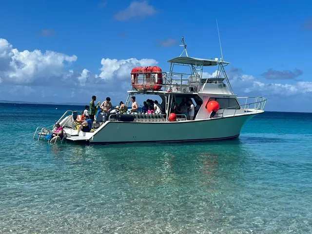 Rent a NEWTON motor yacht in Fajardo, Fajardo near me