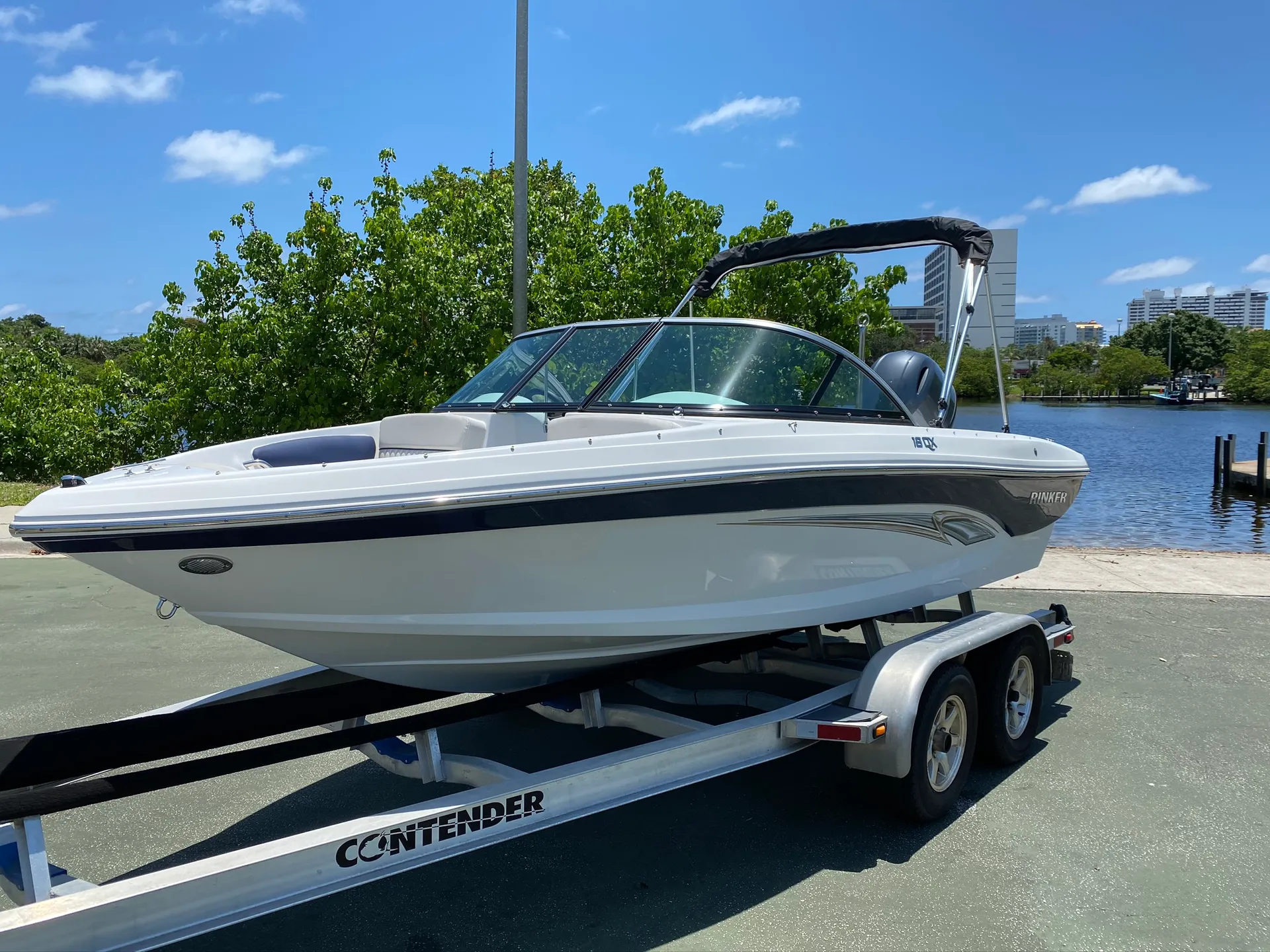 Rinker Boats QX 18 OB in Hollywood, FL — photo 2