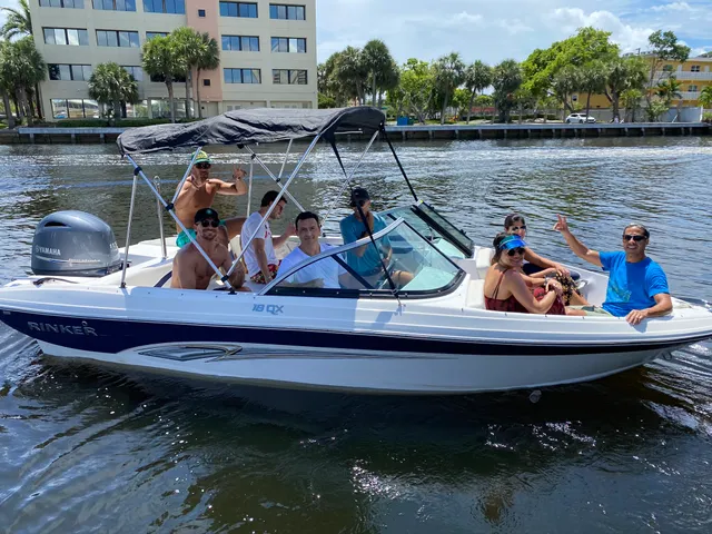 Rent a Rinker Boats bow rider in Hollywood, FL near me