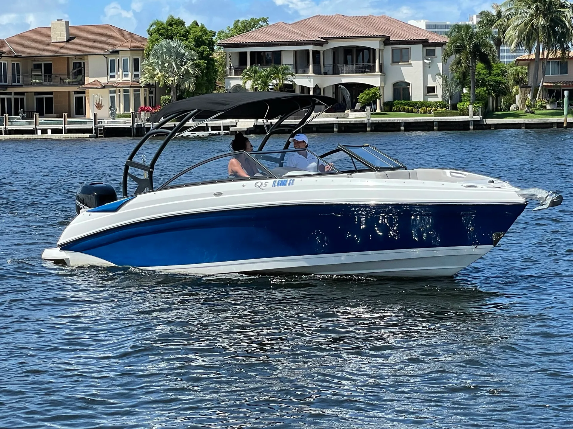 Rinker Boats QX 18 OB in Hollywood, FL