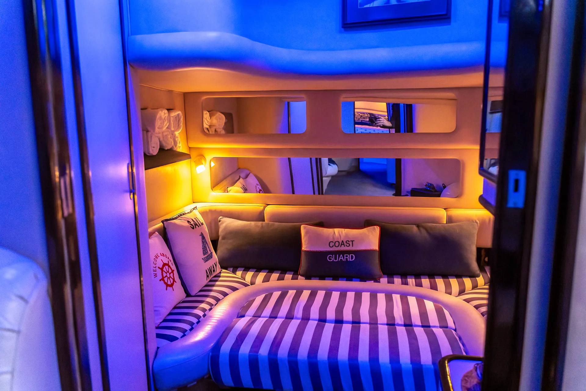 48' Beautiful Sea Ray Yacht in Miami Beach!