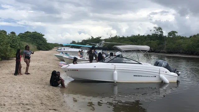Rent a Rinker Boats bow rider in Hollywood, FL near me