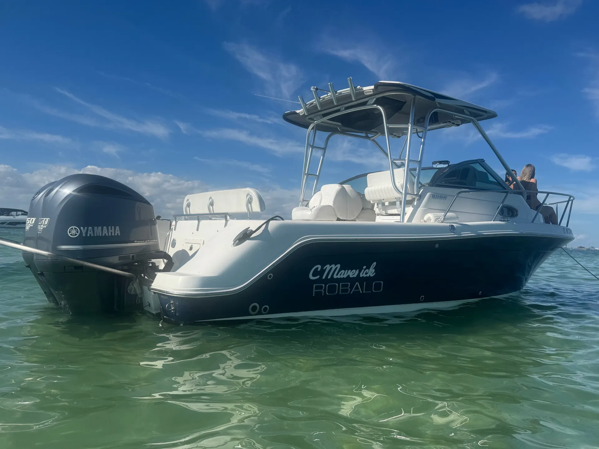 SEA MAVERICK 27’ | YOU DESIGN YOUR TOUR. ENJOY MIAMI WATER AND VIEWS