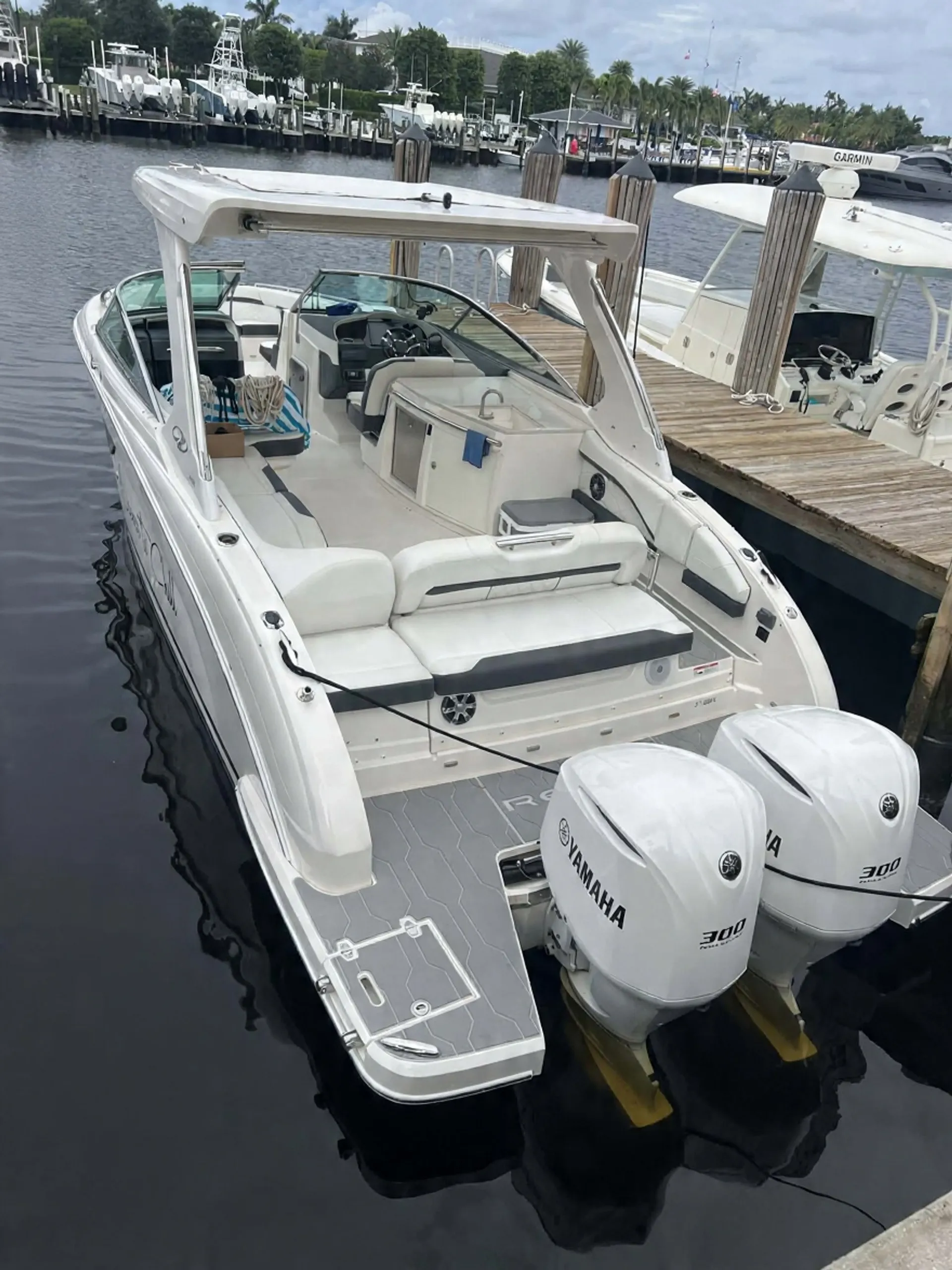 Regal Open Deck 33 feet 2017