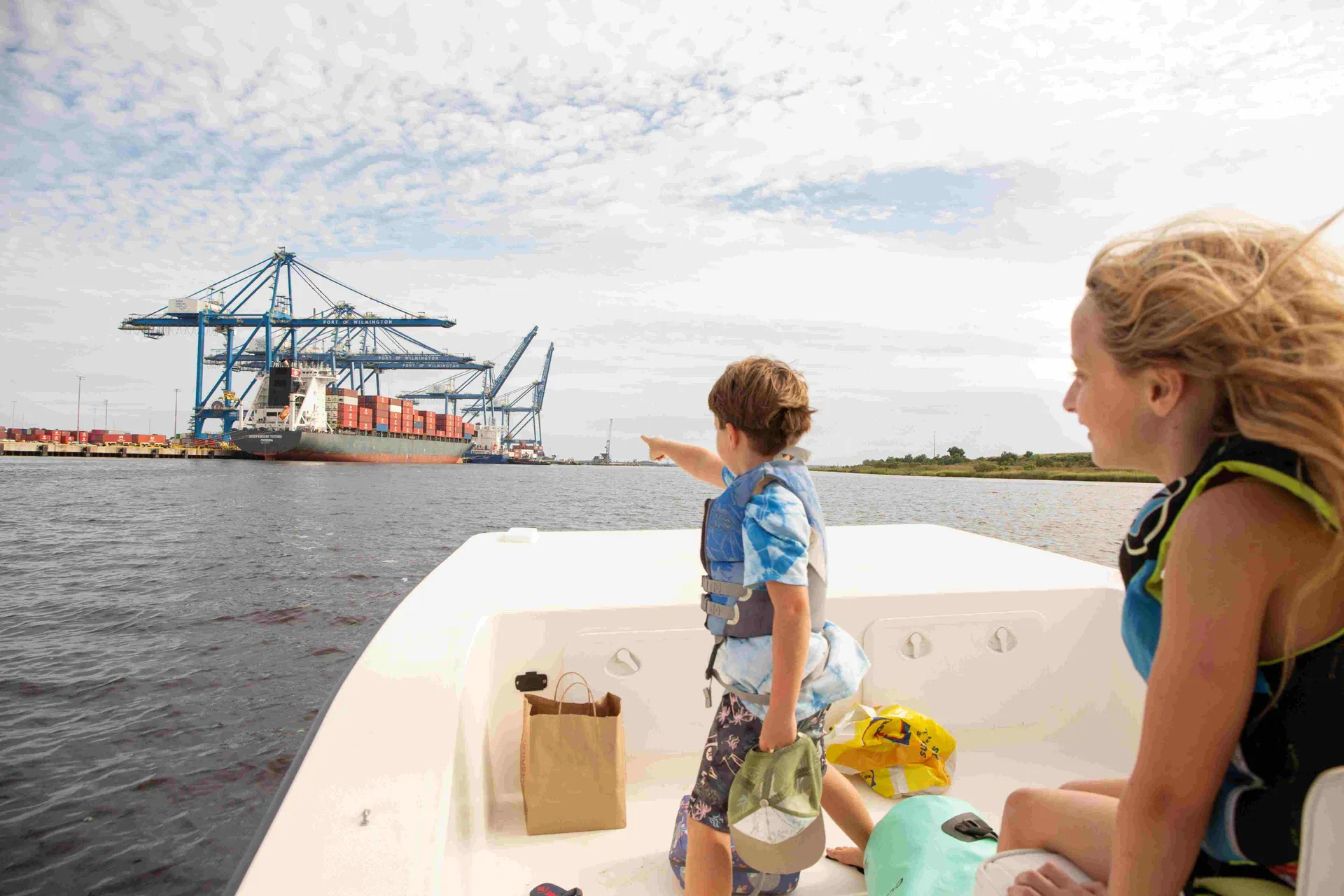 Adventures, sightseeing or fishing with Capt. Jaime on 22' Bay rider 