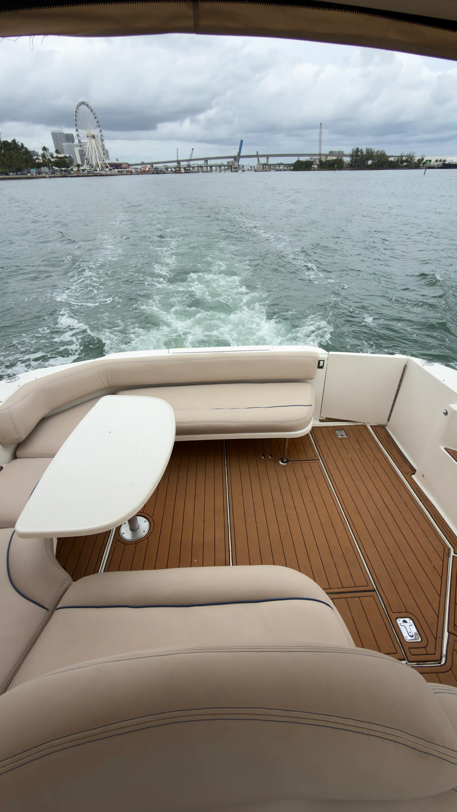 😍 Beautiful boat for cruising in Miami 😍