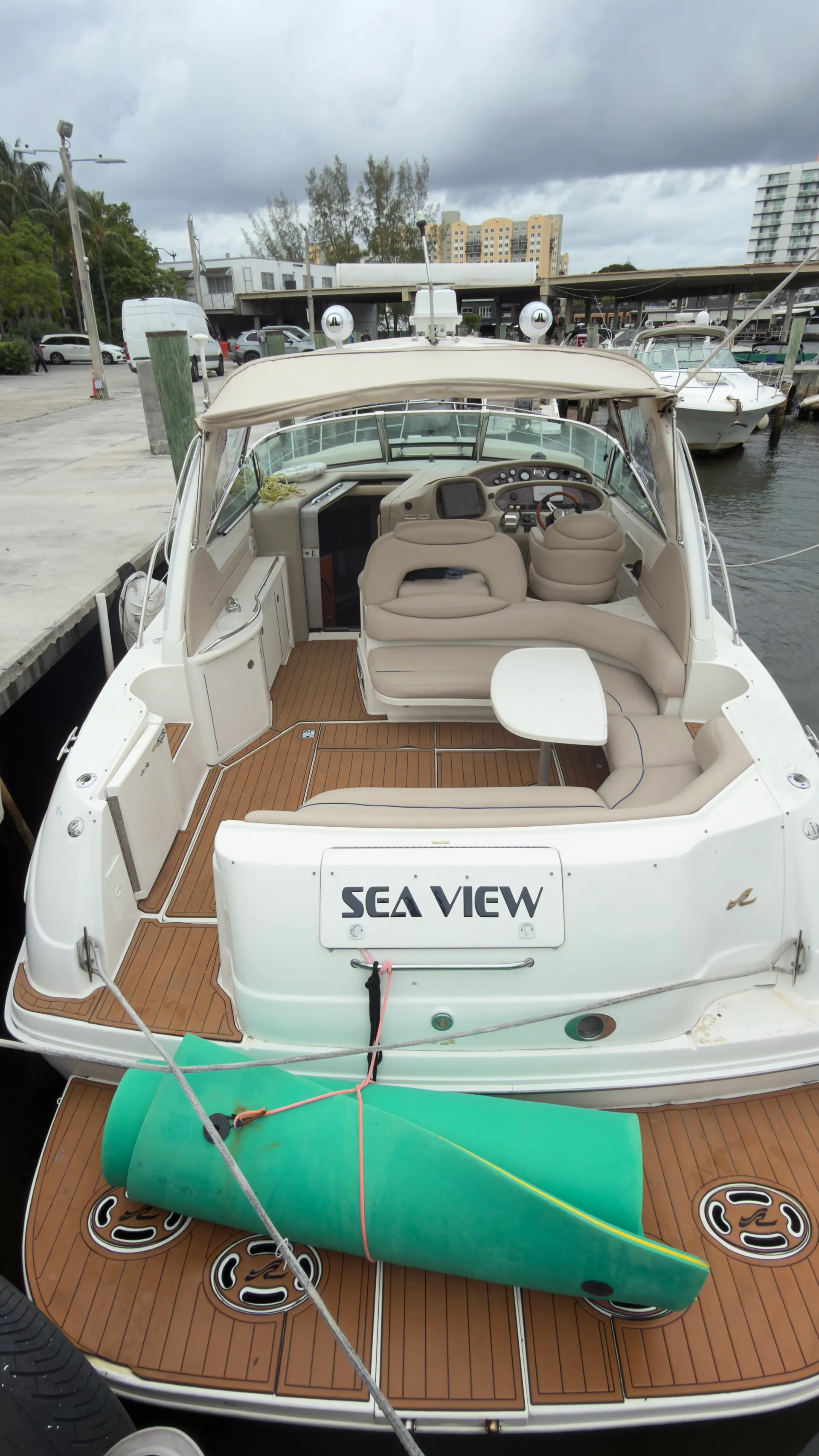 😍 Beautiful boat for cruising in Miami 😍