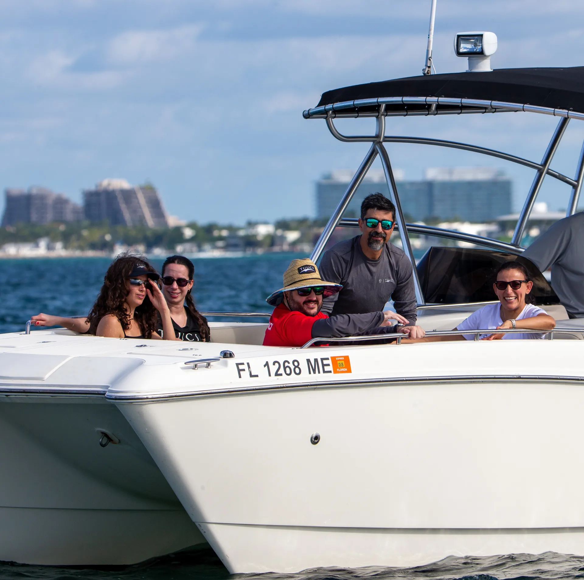 WORLD CAT BOATS 266SF in Miami, FL — photo 2