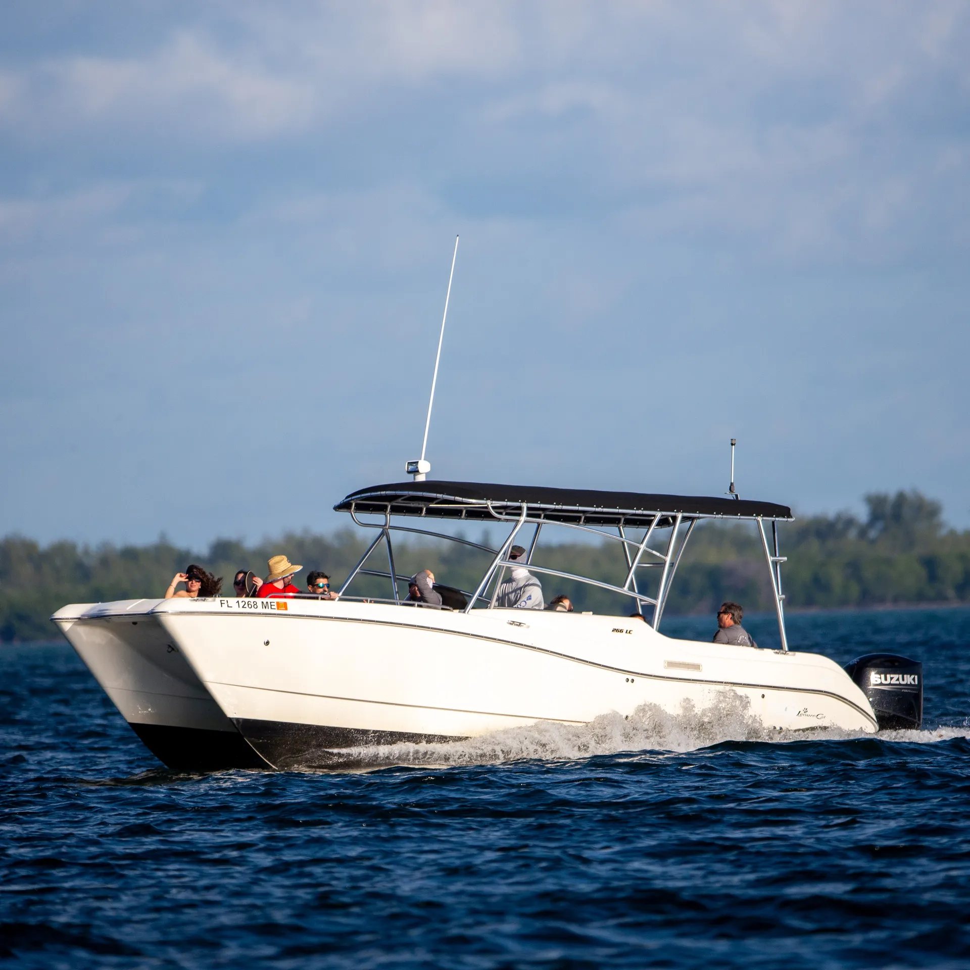 WORLD CAT BOATS 266SF in Miami, FL — photo 4