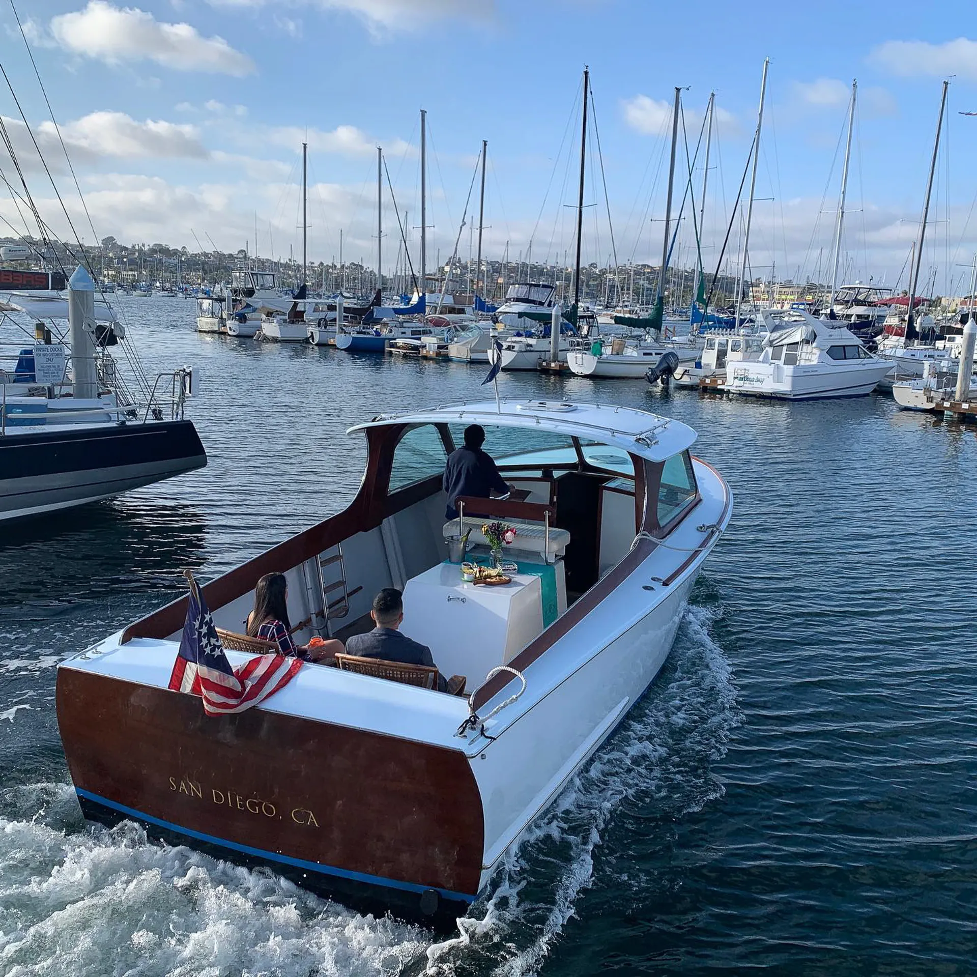 San Diego’s Finest 28’ Classic Power Cruiser