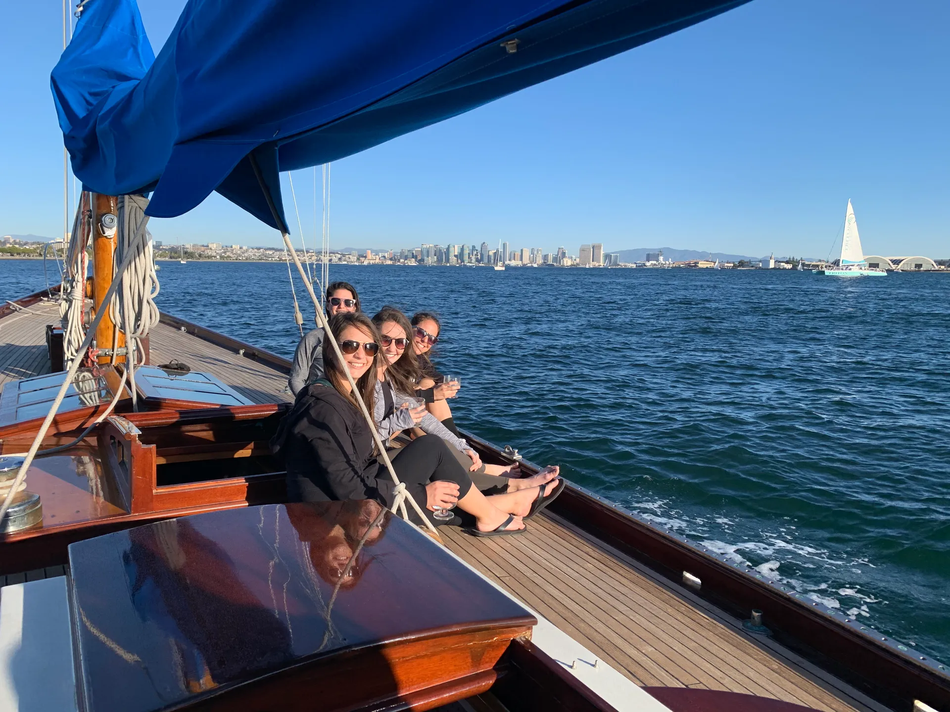 Classic Wooden Racing Yacht with Timeless Elegance