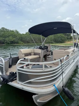 2023 Pontoon with Lily Pad and Fire Pit – Lake Grapevine boat photo
