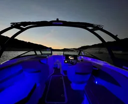 Pristine Sea Ray Spx 210 – Lake Travis boat photo