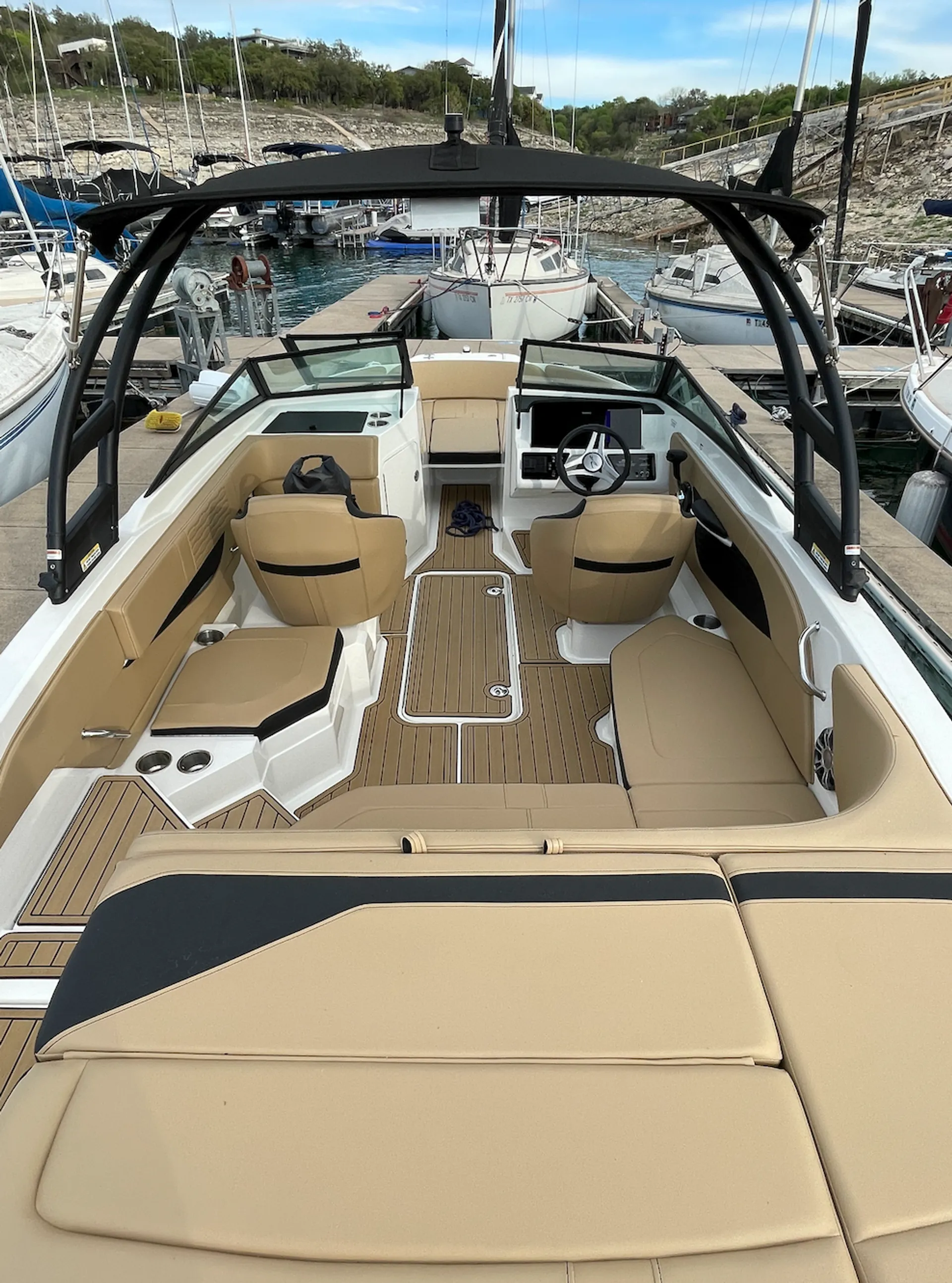SEA RAY BOATS SPX 210 in Lakeway, TX — photo 2