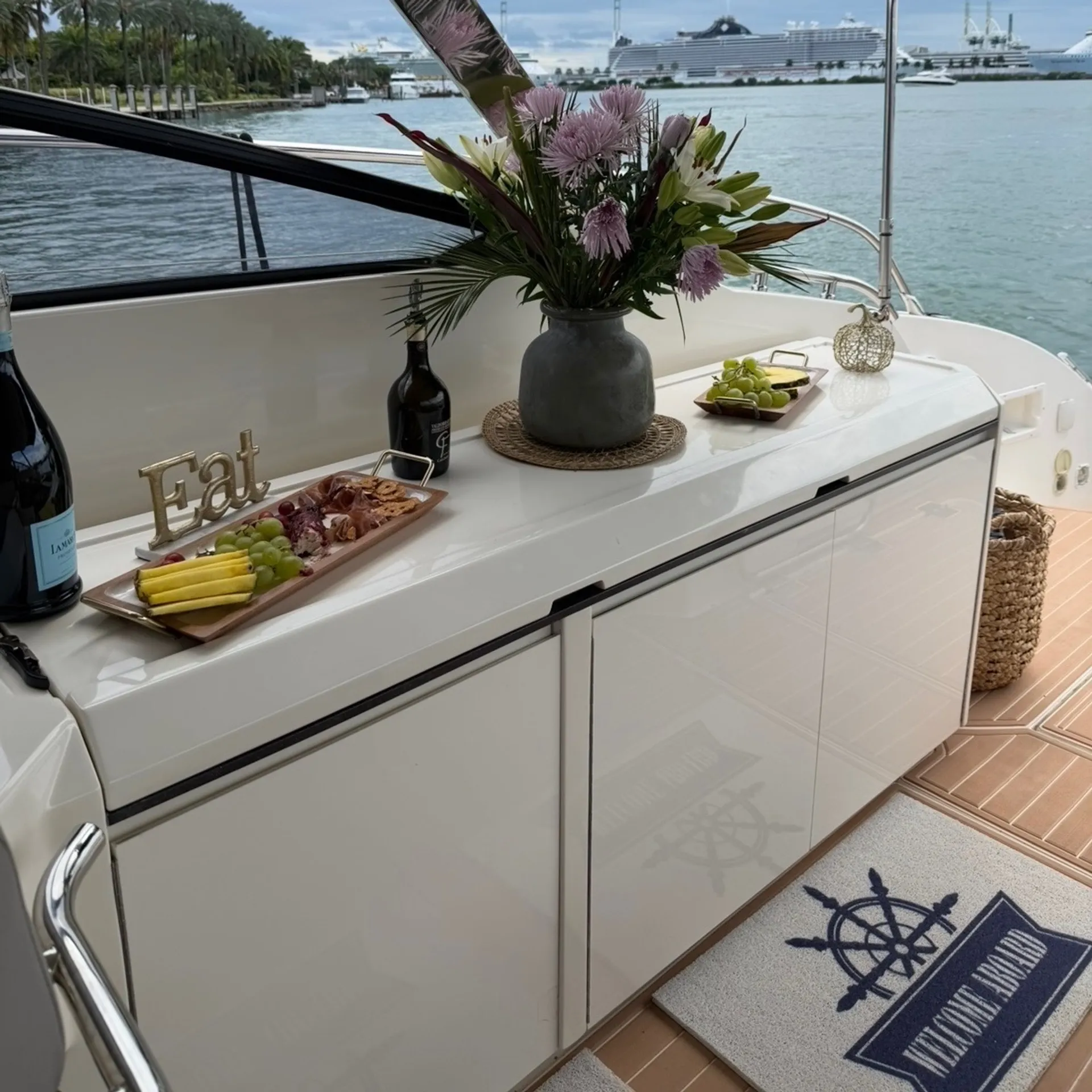 Luxury 44’ Azimut Atlantis – Miami Yacht for Parties, Tours & VIP Char