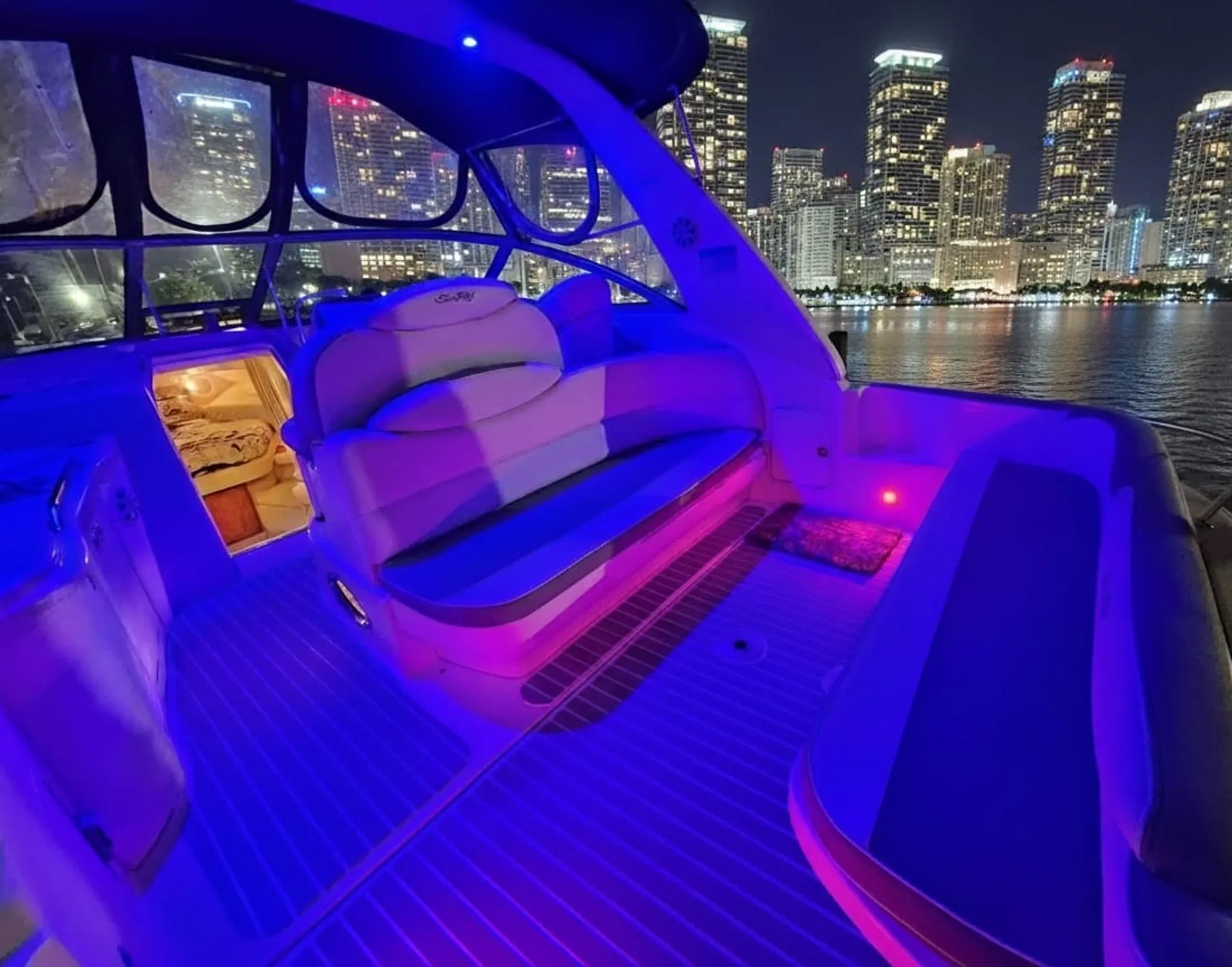 ⭐ Luxury 34ft Sea Ray – Miami Bay &amp; Sandbar Cruise.🛥️  
