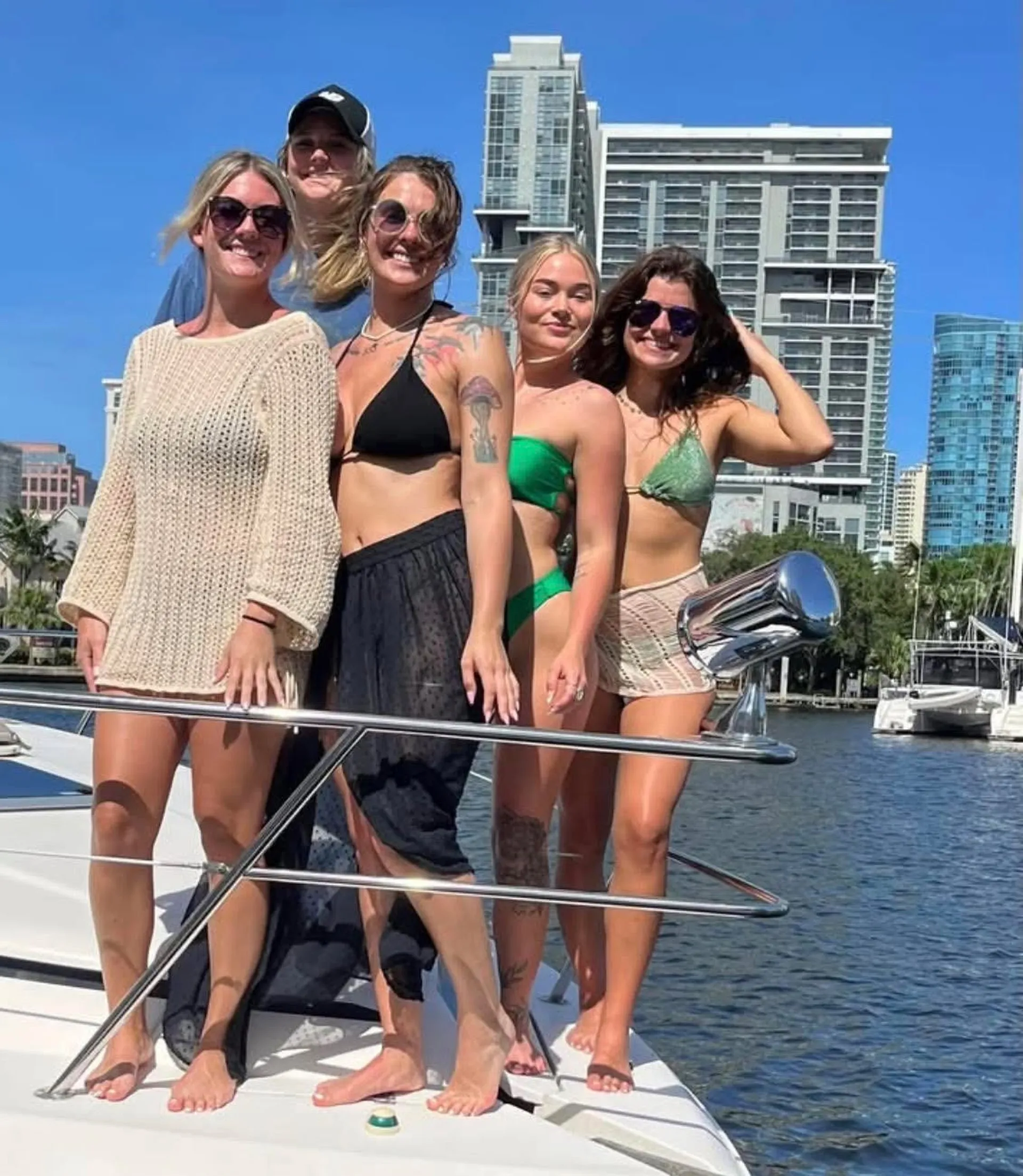 ALL-INCLUSIVE Fort Lauderdale Yacht  35' Meridian (Captain﹠Fuel Inc)