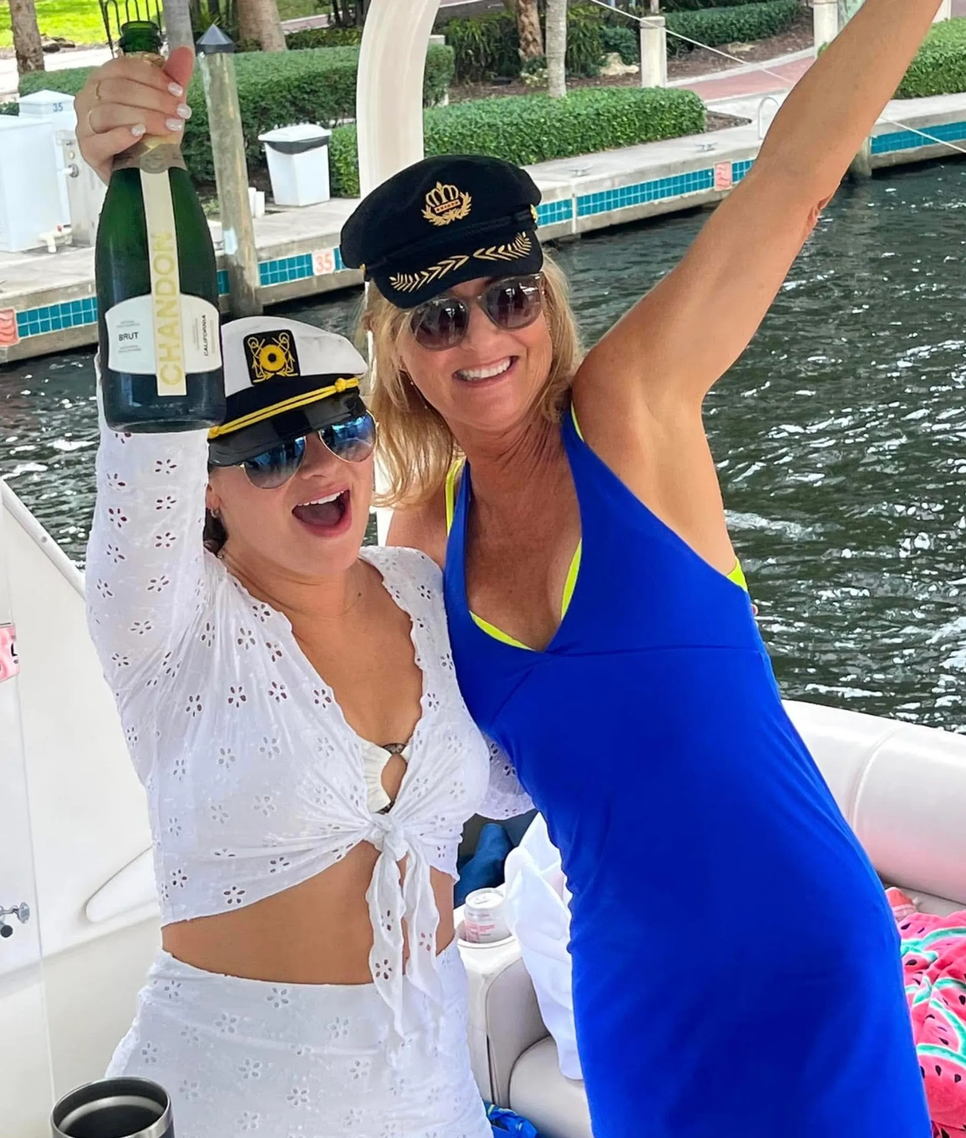 ALL-INCLUSIVE Fort Lauderdale Yacht  35' Meridian (Captain﹠Fuel Inc)
