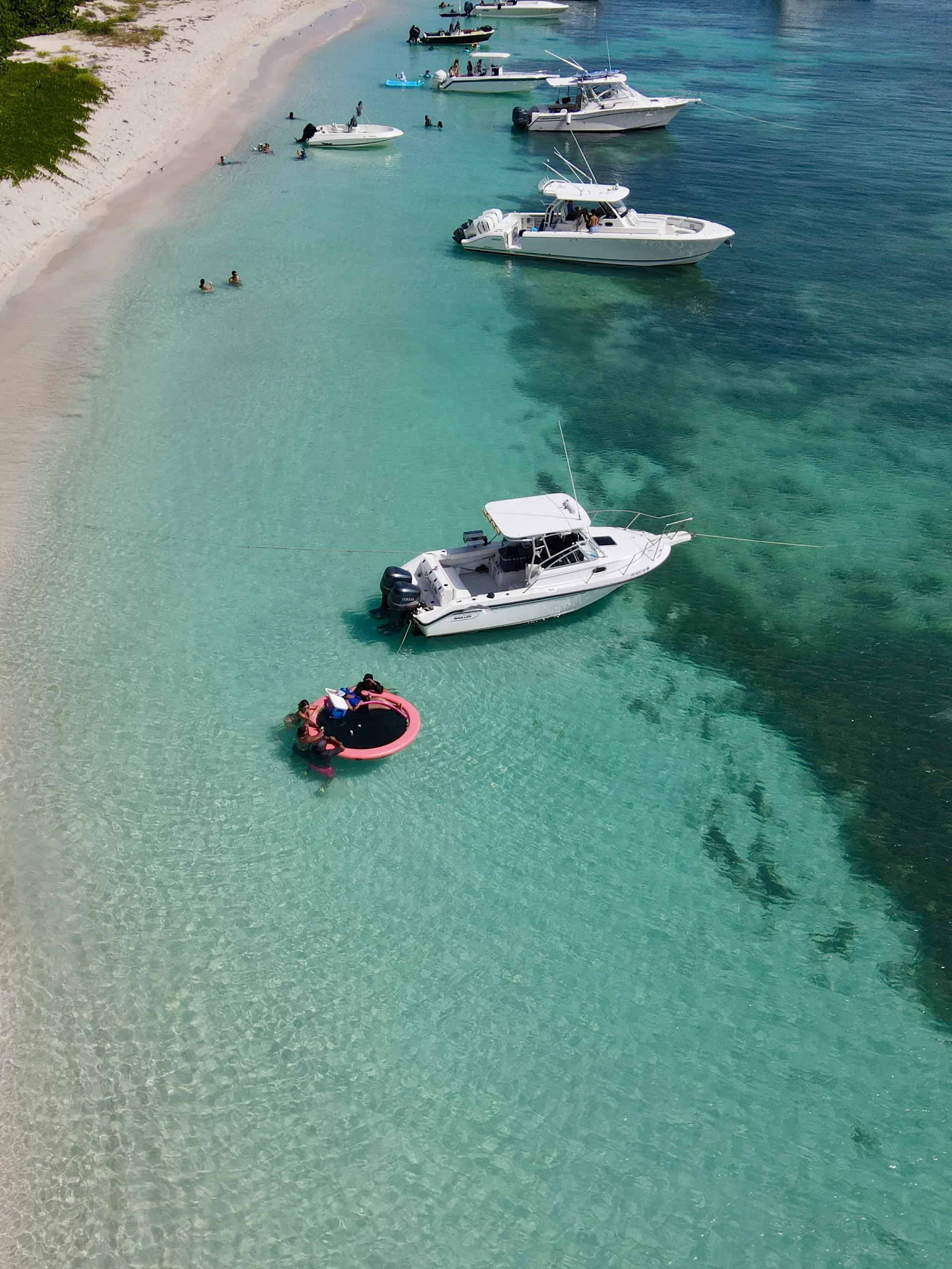 Boston Whaler 24’ – Smooth Ride to Icacos/Palomino (Captain Included)