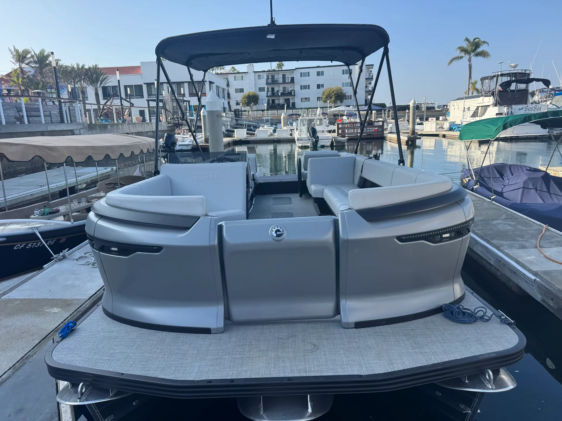 24’ Pontoon for Rent! 