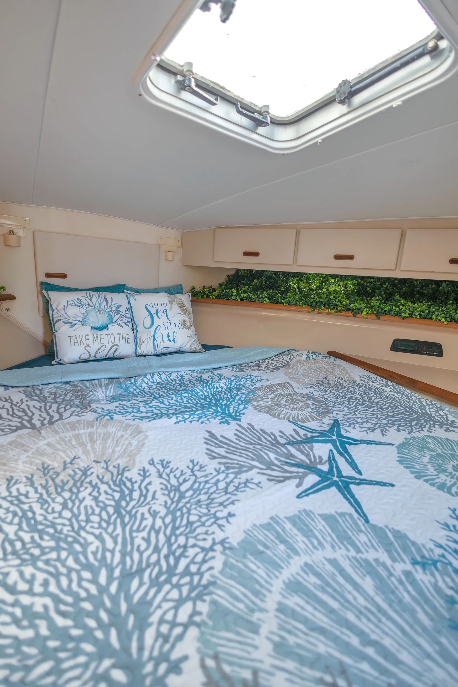 51FT  WELLCRAFT BOAT - LUXURY YACHT
EXPERIENCE 