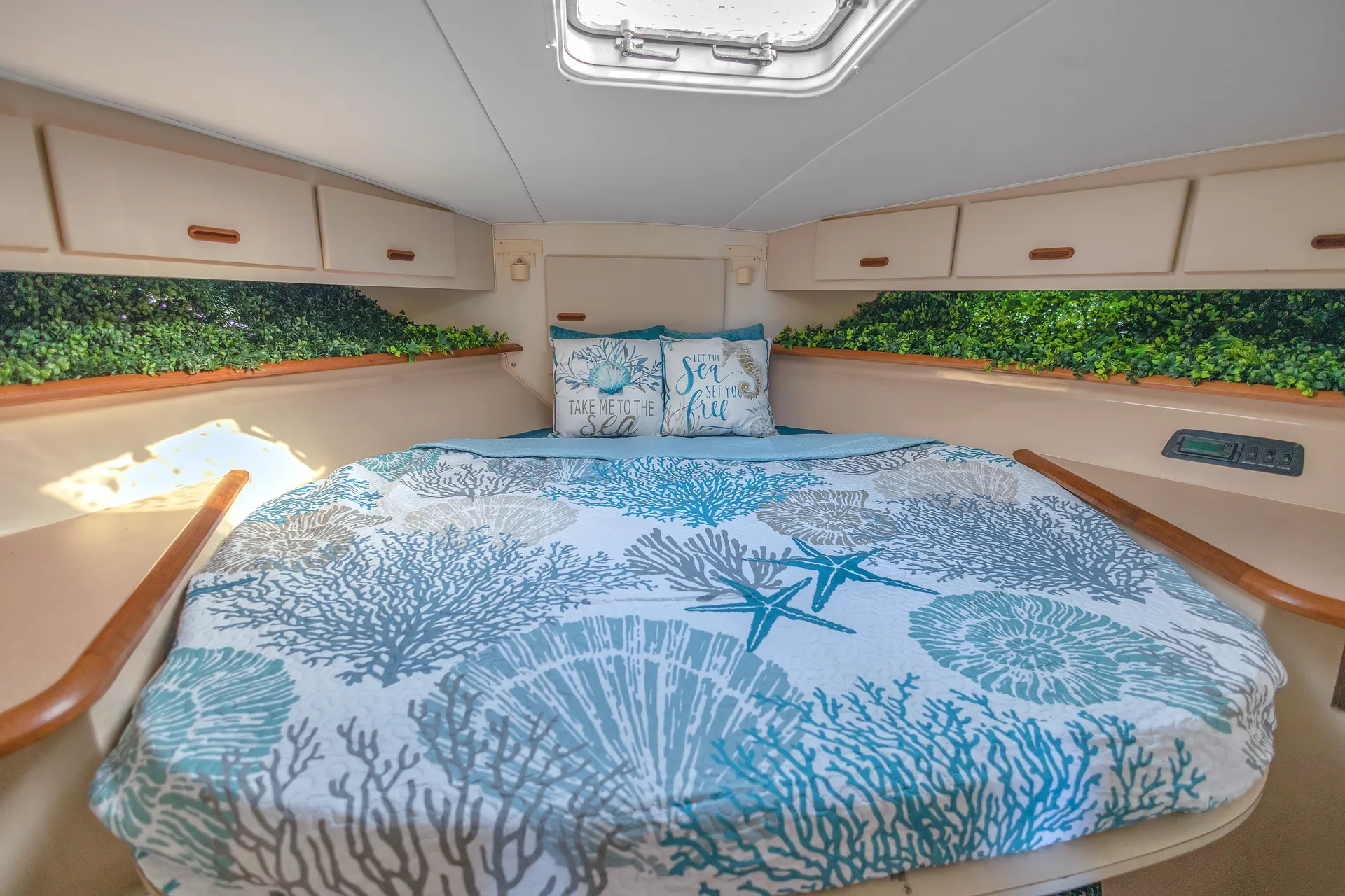 51FT  WELLCRAFT BOAT - LUXURY YACHT
EXPERIENCE 