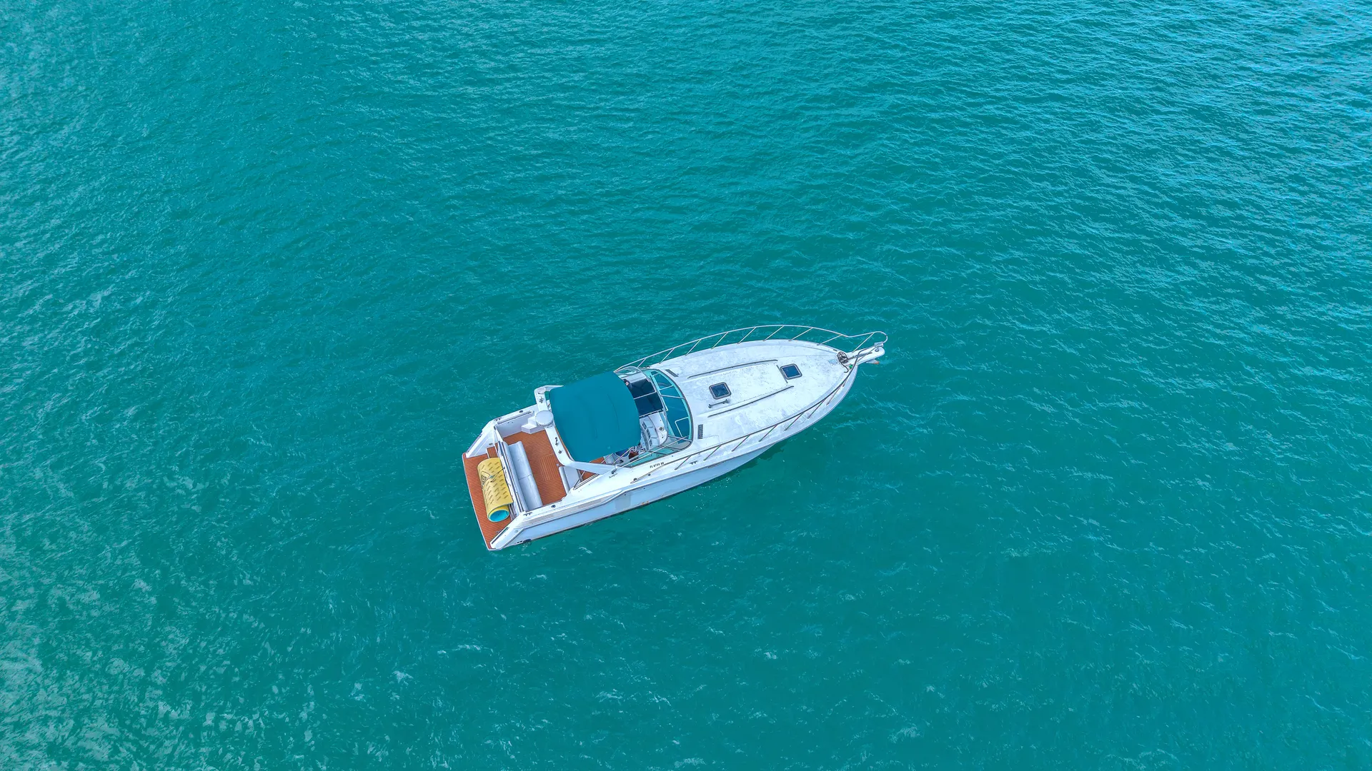 51FT  WELLCRAFT BOAT - LUXURY YACHT
EXPERIENCE 