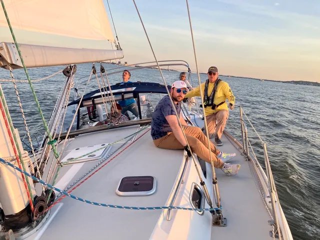 Rent a CATALINA cruiser in Jersey City, NJ near me