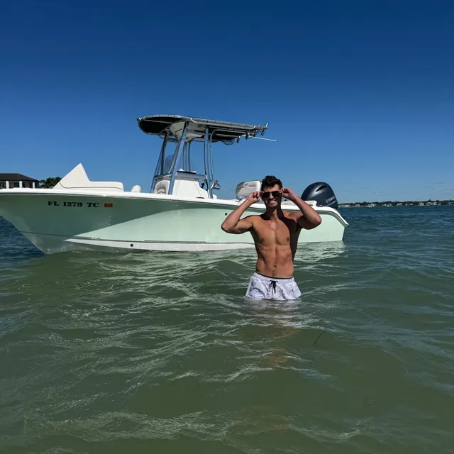 Rent a SEA HUNT BOATS center console in Sarasota, FL near me
