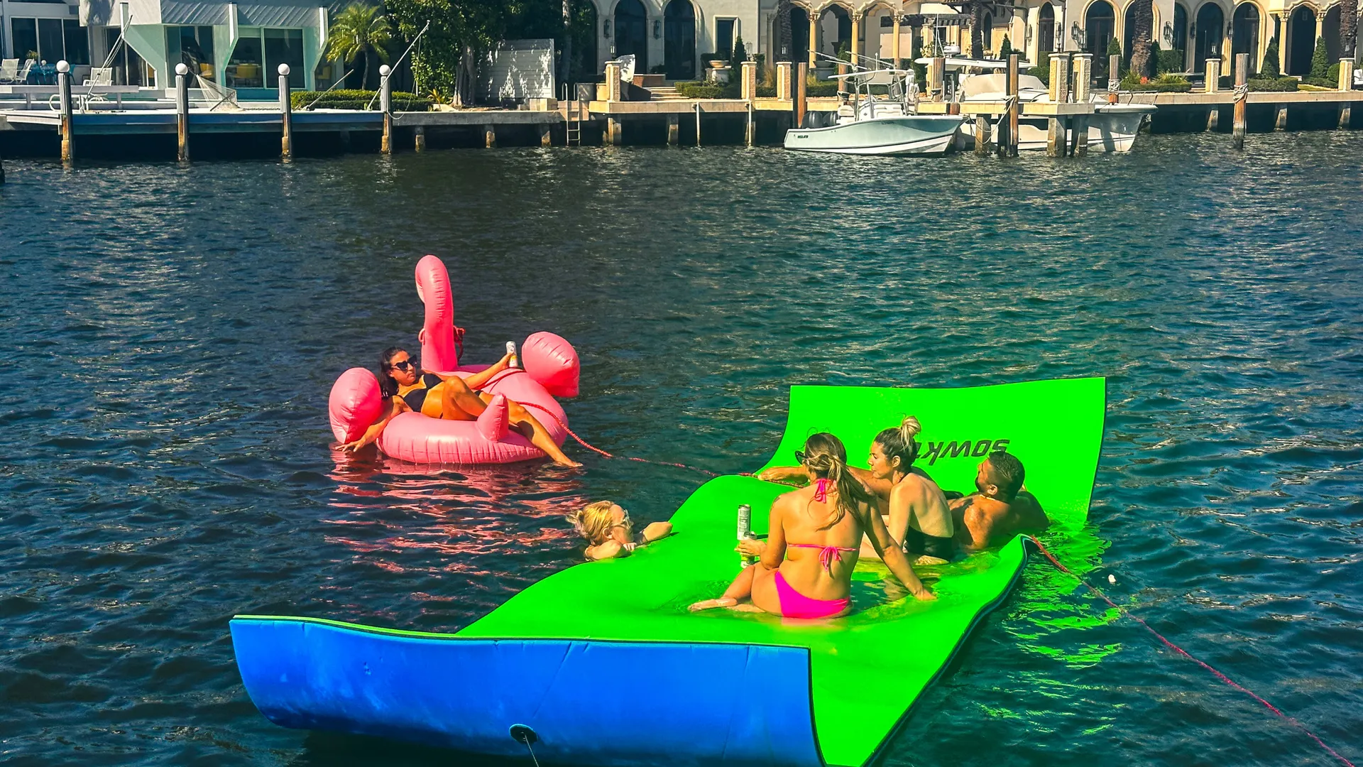 💎60’ Modern Yacht *Free Hour Monday-Thursday*