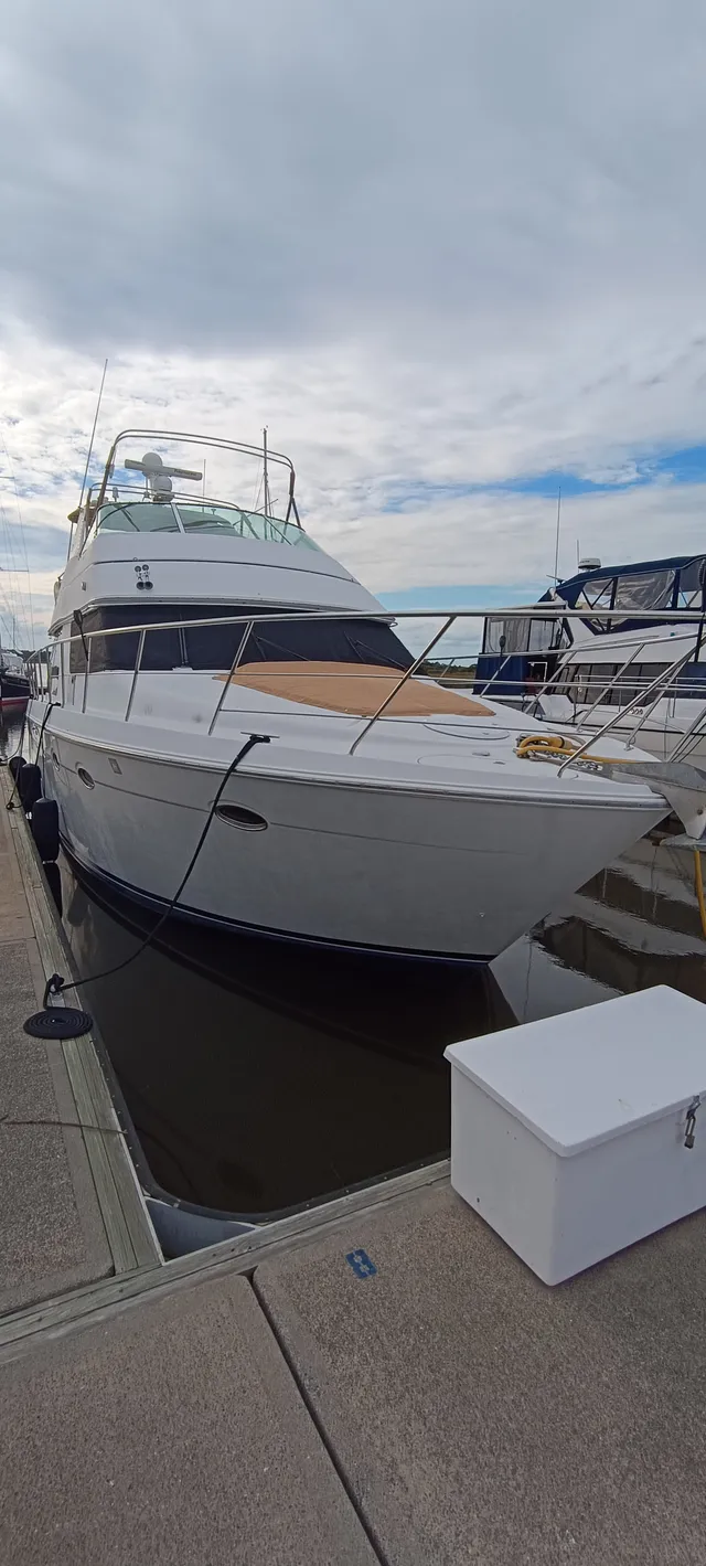 Rent a CARVER YACHTS motor yacht in Fernandina Beach, FL near me