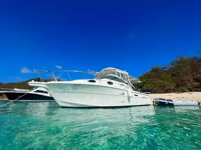 Rent a Wellcraft motor yacht in Fajardo, Fajardo near me