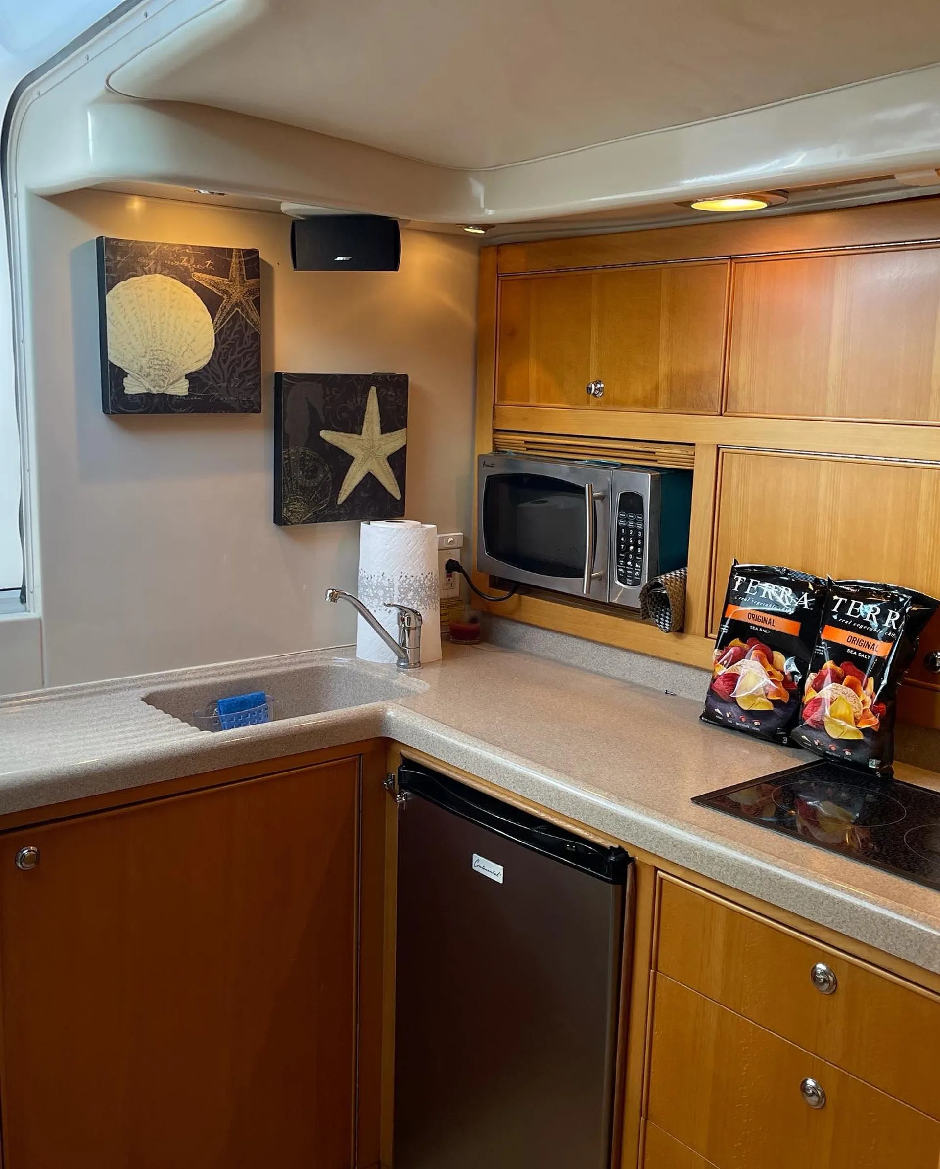 Riviera 40 best yacht to cruise to the local islands