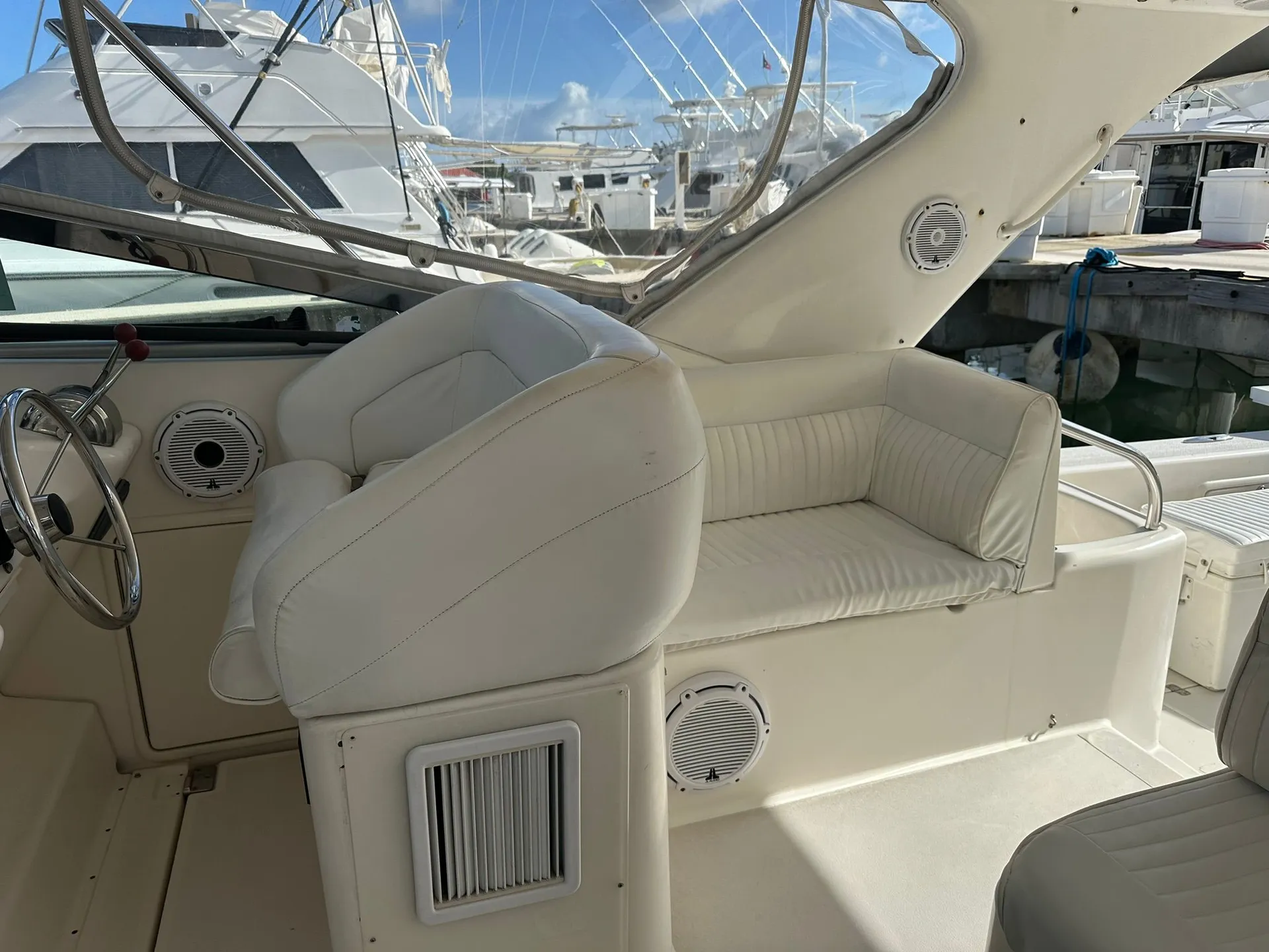 Riviera 40 best yacht to cruise to the local islands