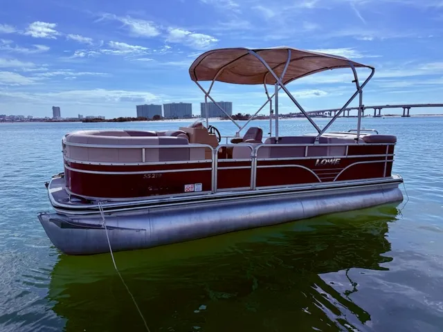 Rent a Lowe Pontoons pontoon in Orange Beach, AL near me