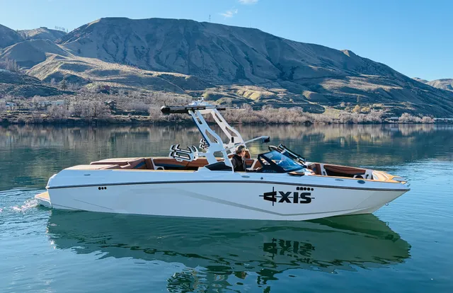 Rent a AXIS WAKE RESEARCH ski and wakeboard in Chelan, WA near me
