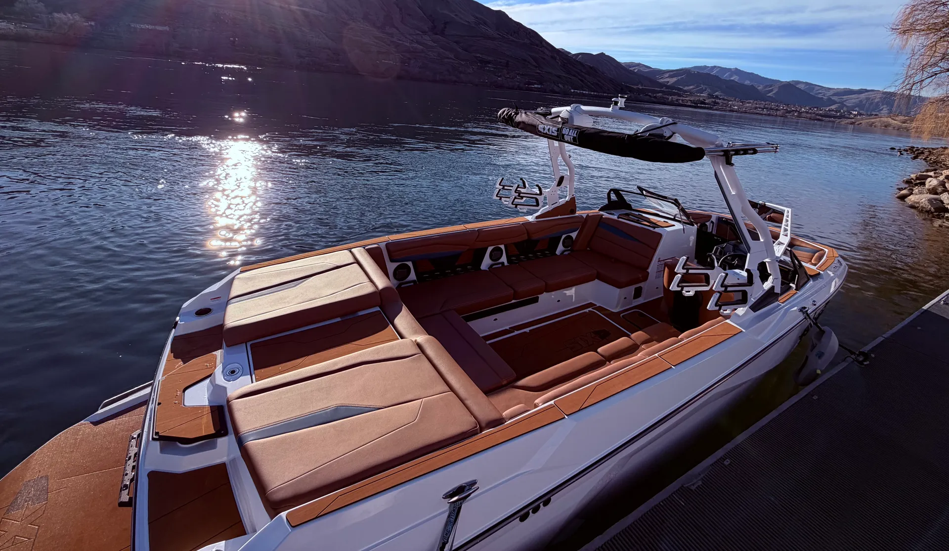 2026 Axis A245 Ultimate Surfboat