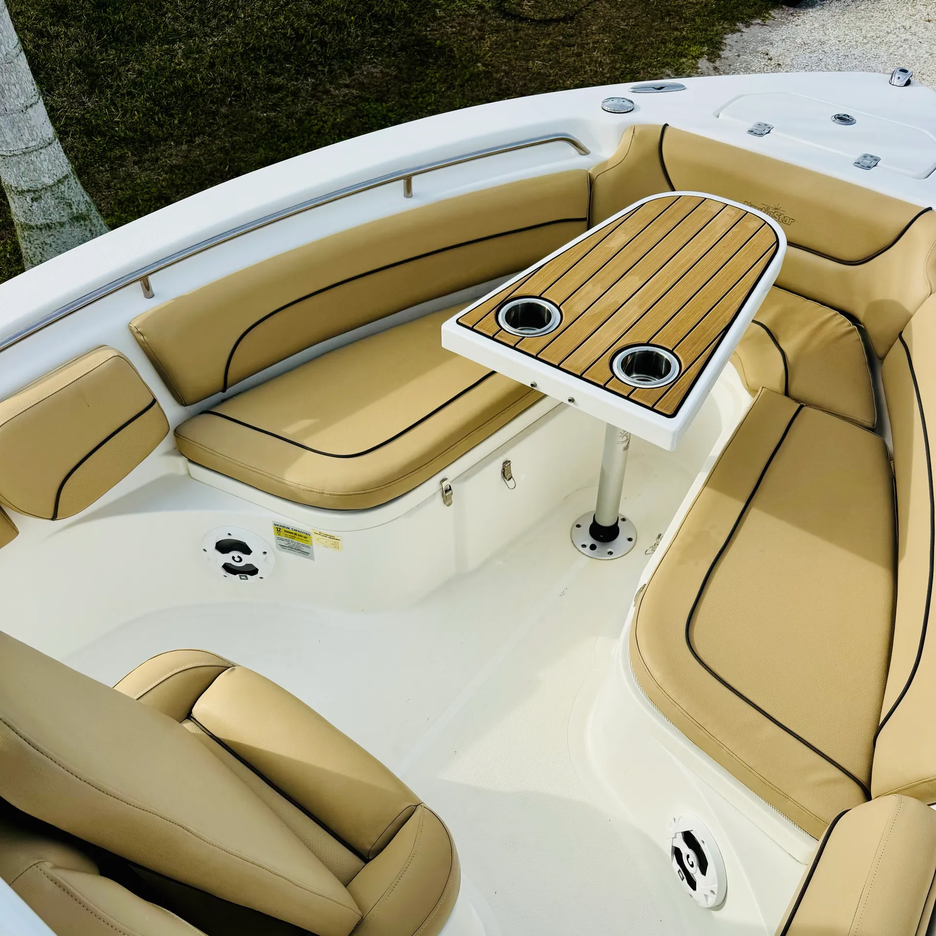 23ft Nautic Star Legacy. Multi day rentals. holds up to 10