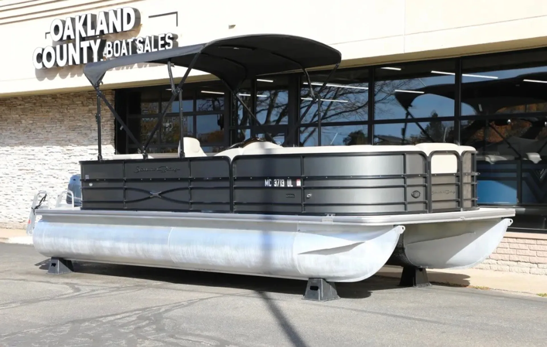 2019 22ft  South Bay Pontoon 224