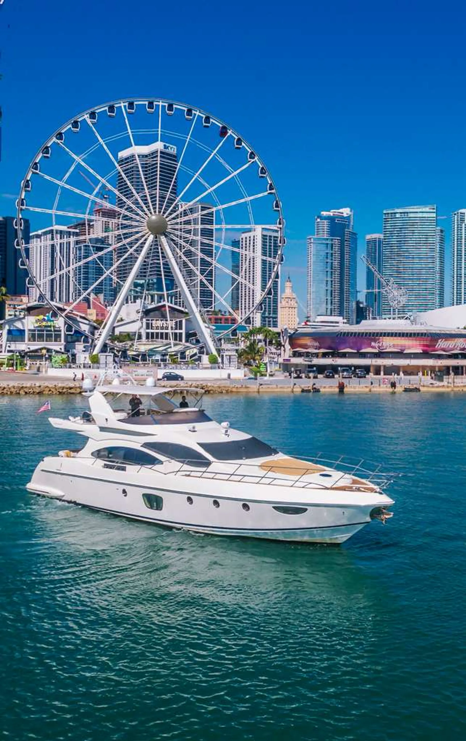      💥2 FREE JETSKI💥 Luxurious 70ft Azimut available in Miami💥 