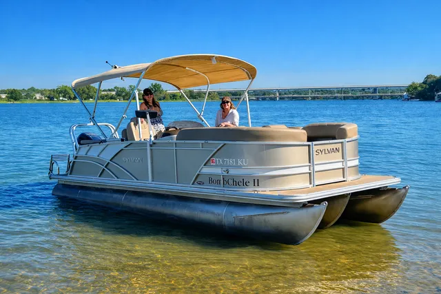 Rent a SYLVAN MARINE pontoon in Fort Worth, TX near me