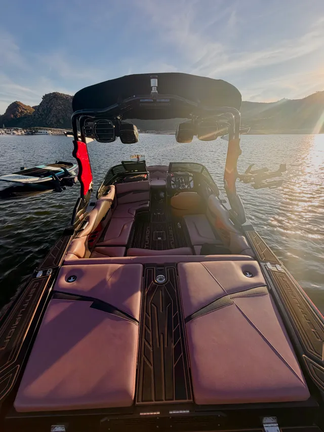 Rent a CENTURION ski and wakeboard in Rio Verde, AZ near me