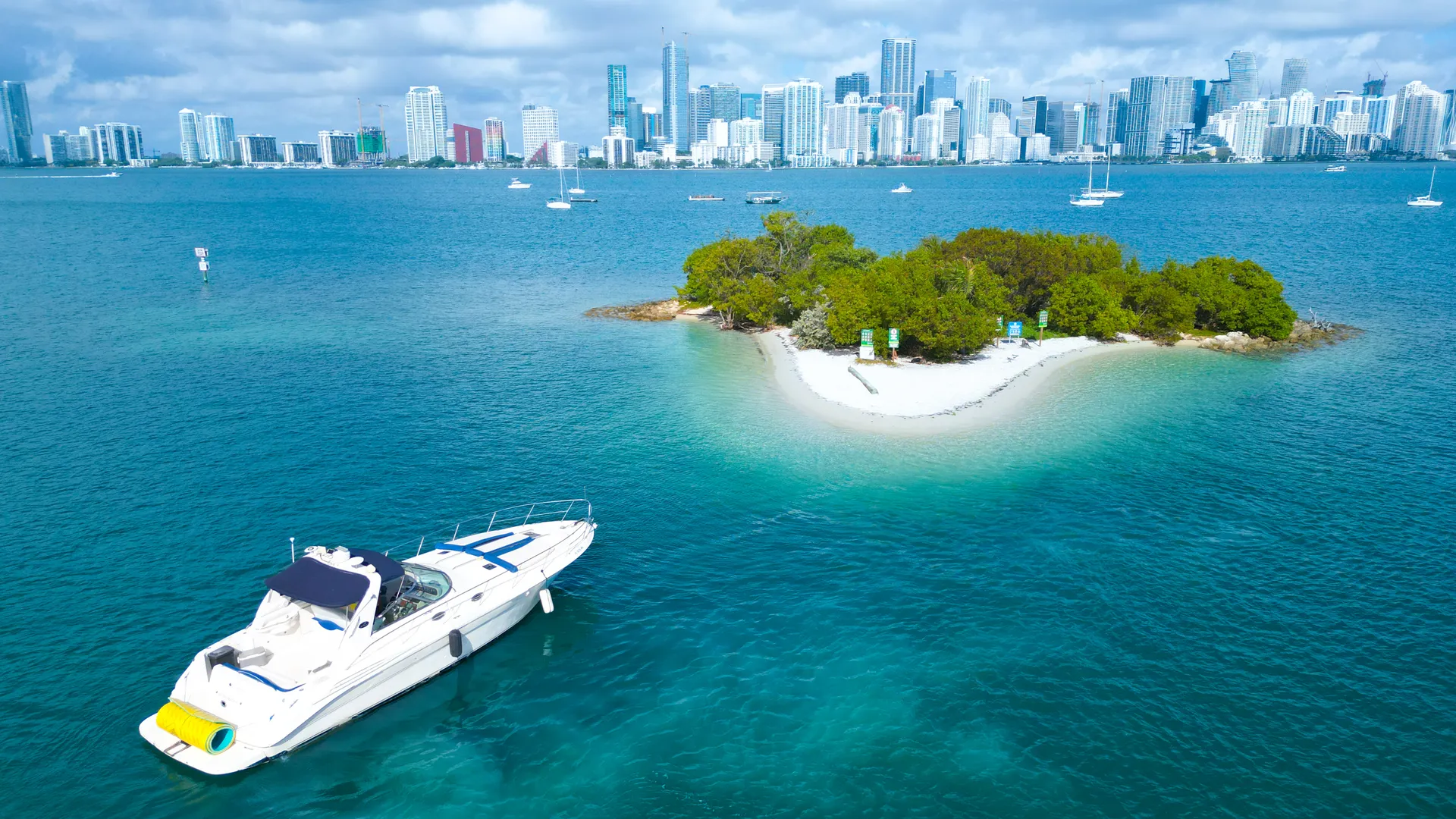 Enjoy "Venezzia" in Miami with Sundancer II 44FT!