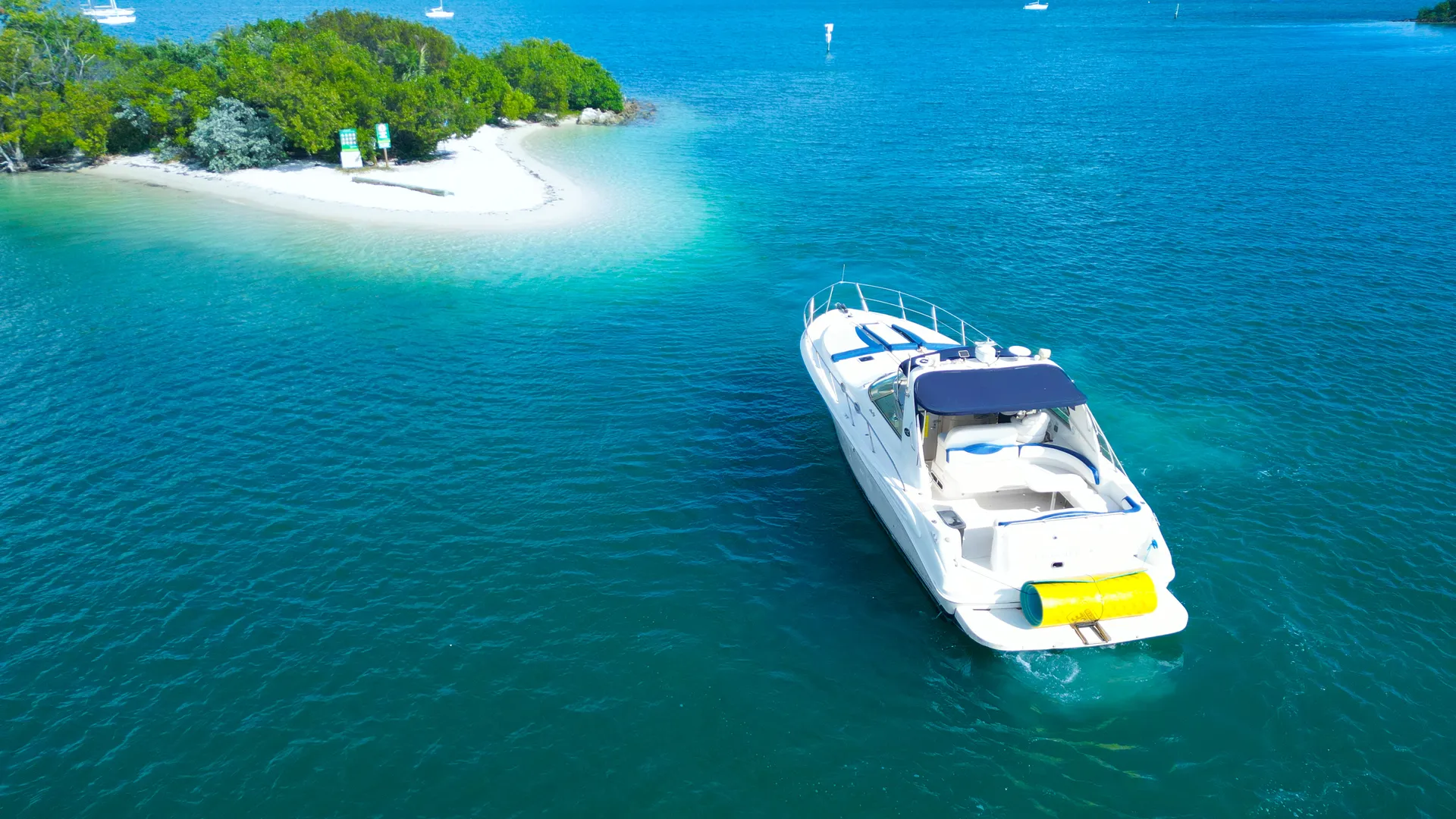 Enjoy "Venezzia" in Miami with Sundancer II 44FT!