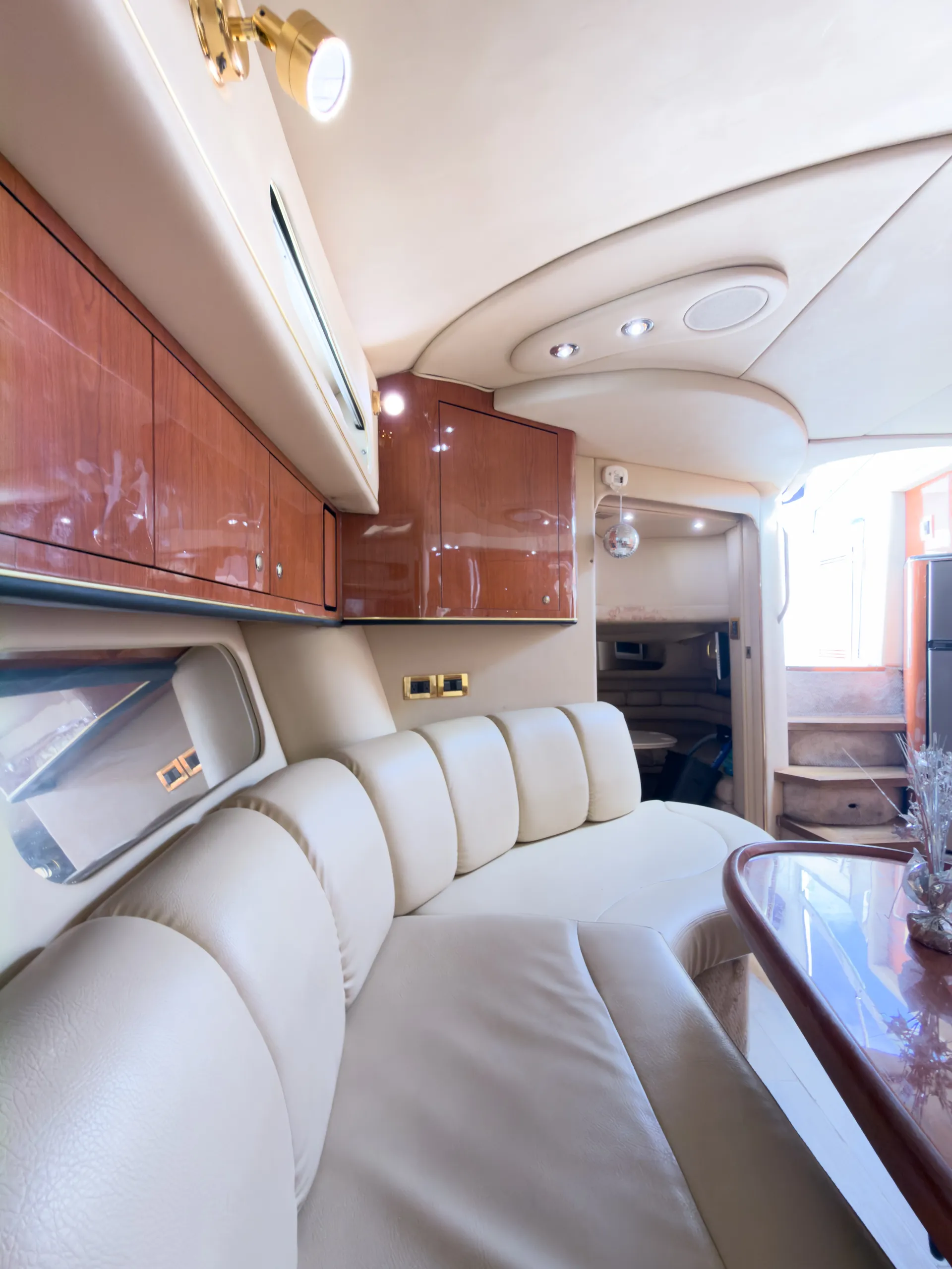 Enjoy "Venezzia" in Miami with Sundancer II 44FT!